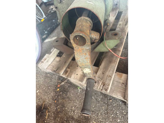 Lister-petter stationaire dieselmotor, werken gedemonteerd. - afbeelding 3 van  5