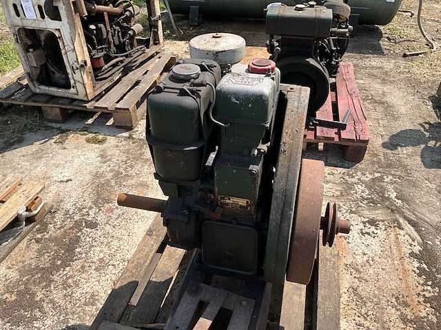 Lister stationair dieselmotor - afbeelding 5 van  6