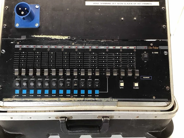 Lite puter vintage lichttafel in flightcase - afbeelding 2 van  6