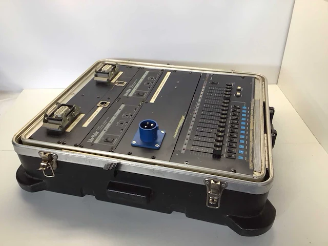 Lite puter vintage lichttafel in flightcase - afbeelding 5 van  6