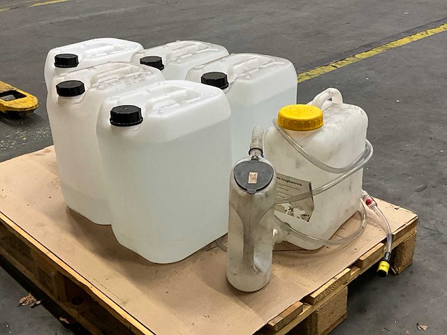 Liter gedemineraliseerd water (80x) - afbeelding 3 van  3