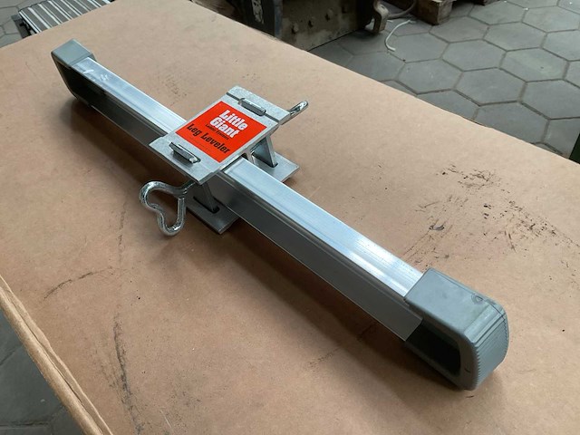 Little giant 12106 leg leveler - afbeelding 1 van  3