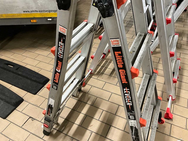 Little giant leveler 4x4 multifunctionele vouwladder - afbeelding 4 van  4