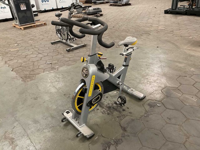 Livestrong by matrix spinning bike - afbeelding 1 van  8