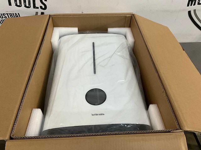 Livoltek hyper-5000 hybride zonne-omvormer - afbeelding 1 van  2