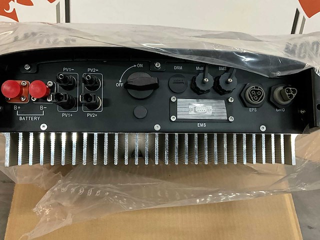 Livoltek hyper-5000 hybride zonne-omvormer - afbeelding 3 van  5