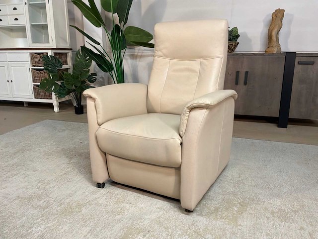 Livv electrische leren fauteuil - afbeelding 2 van  9