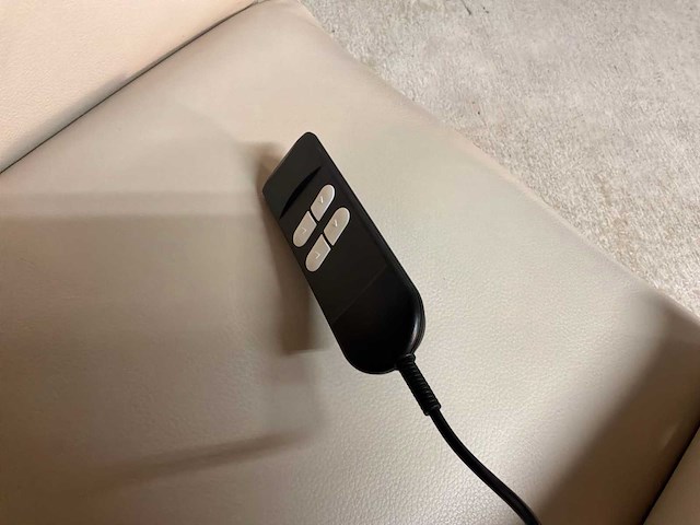 Livv electrische leren fauteuil - afbeelding 4 van  16