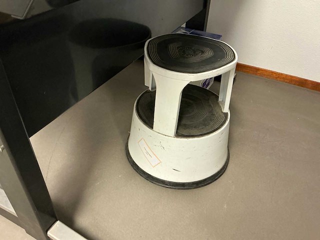 Lkv bureau / werktafel - afbeelding 3 van  8