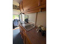 Lmc 6900 libery mercedes camper keuken, bed, douche, zithoek, garage - afbeelding 7 van  20