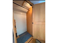 Lmc 6900 libery mercedes camper keuken, bed, douche, zithoek, garage - afbeelding 10 van  20