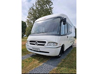 Lmc 6900 libery mercedes camper keuken, bed, douche, zithoek, garage - afbeelding 12 van  20