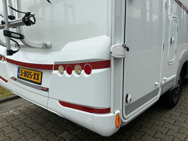 Lmc breezer v643 camper - afbeelding 2 van  46
