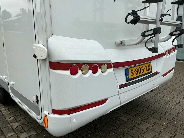 Lmc breezer v643 camper - afbeelding 3 van  46