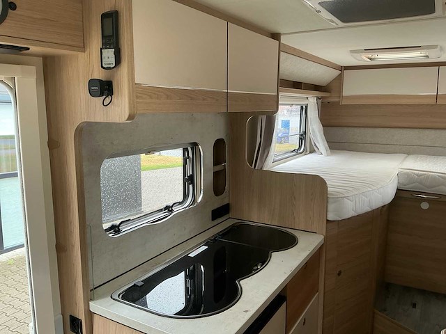 Lmc breezer v643 camper - afbeelding 25 van  46