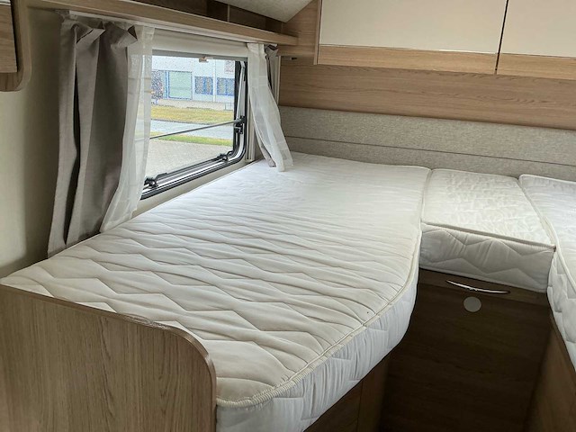 Lmc breezer v643 camper - afbeelding 29 van  46