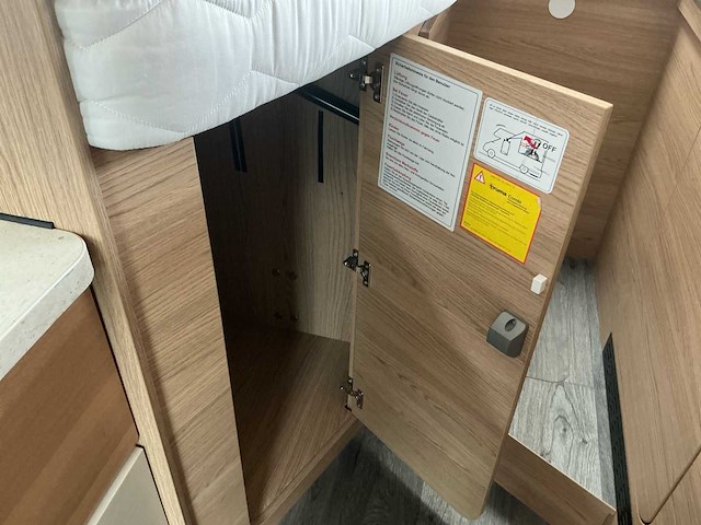 Lmc breezer v643 camper - afbeelding 31 van  46