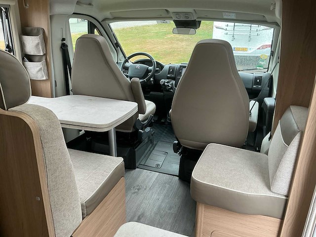 Lmc breezer v643 camper - afbeelding 32 van  46
