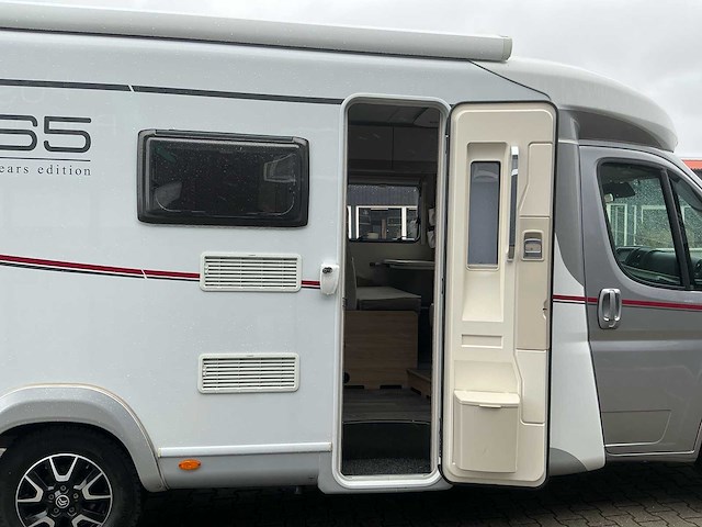 Lmc breezer v643 camper - afbeelding 12 van  25