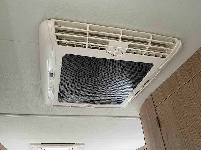 Lmc breezer v643 camper - afbeelding 22 van  25