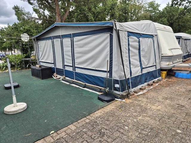 Lmc dominant 560 k caravan duits kenteken - afbeelding 2 van  32