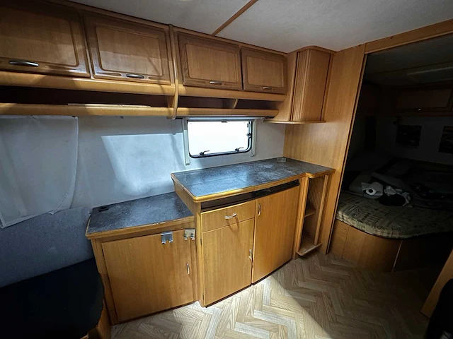 Lmc dominant 560 k caravan duits kenteken - afbeelding 9 van  32