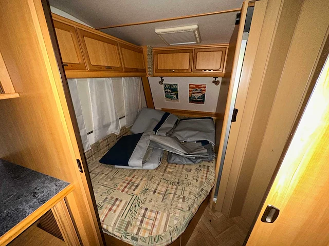 Lmc dominant 560 k caravan duits kenteken - afbeelding 14 van  32
