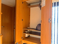 Lmc münsterland 490k1 bed, zithoek, keuken, toilet, douche, caravan - afbeelding 1 van  7