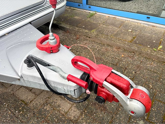Lmc münsterland 490k1 bed, zithoek, keuken, toilet, douche, caravan - afbeelding 3 van  7