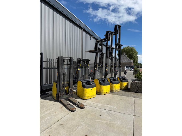 Loc (manitou) j16litll45 sp elektrische pallettrucks - afbeelding 2 van  5