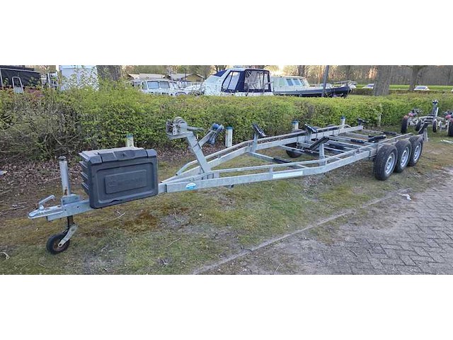 (locatie biddinghuizen) boottrailer, reewheel, tridemasser, 2000 - afbeelding 1 van  17