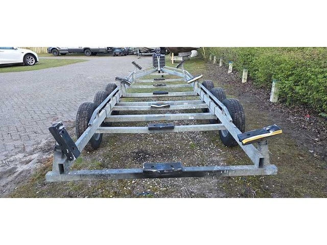 (locatie biddinghuizen) boottrailer, reewheel, tridemasser, 2000 - afbeelding 16 van  17