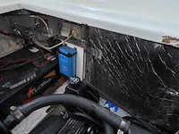 (locatie biddinghuizen) kajuitboot, bayliner, 2655, wit, 1992, met mercruiser motor - afbeelding 19 van  30