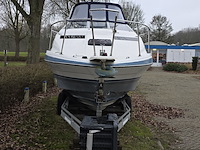(locatie biddinghuizen) kajuitboot, bayliner, 2655, wit, 1992, met mercruiser motor - afbeelding 23 van  30