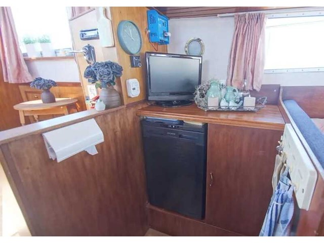 (locatie biddinghuizen) motorjacht, lauwersmeer, kruiser 1130, wit, 1982 - afbeelding 4 van  25