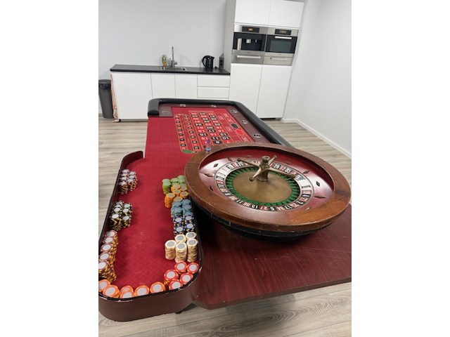 ( locatie delfzijl ) vintage professioneel roulettewiel (ca. 82cm) + tafel en fiches , caro paris - afbeelding 5 van  8