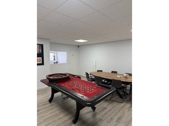( locatie delfzijl ) vintage professioneel roulettewiel (ca. 82cm) + tafel en fiches , caro paris - afbeelding 7 van  8