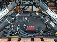 (locatie duiven) vrachtwagen simulator, renault 300 cabine, thales simulator trust opbouw - afbeelding 19 van  19