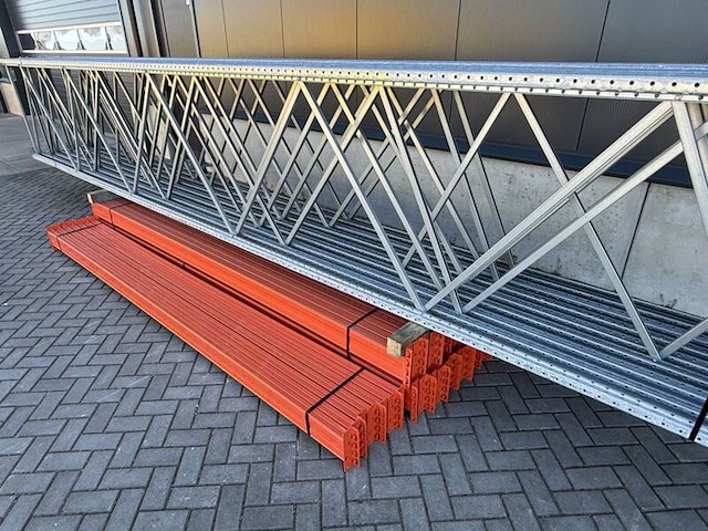 ( locatie garmerwolde ) palletstelling stow toyota 710×110 diep / liggers 360 / lengte 26 mtr - afbeelding 4 van  5