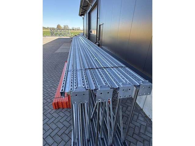 ( locatie garmerwolde ) palletstelling stow toyota 710×110 diep / liggers 360 / lengte 26 mtr - afbeelding 5 van  5