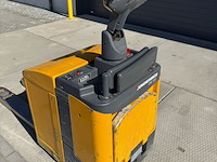 ( locatie garmerwolde ) pallettruck, jungheinrich, ere 120, 2012 - afbeelding 9 van  12