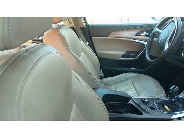 (locatie groningen) personenauto, opel, insignia turbo, zwart - afbeelding 15 van  23