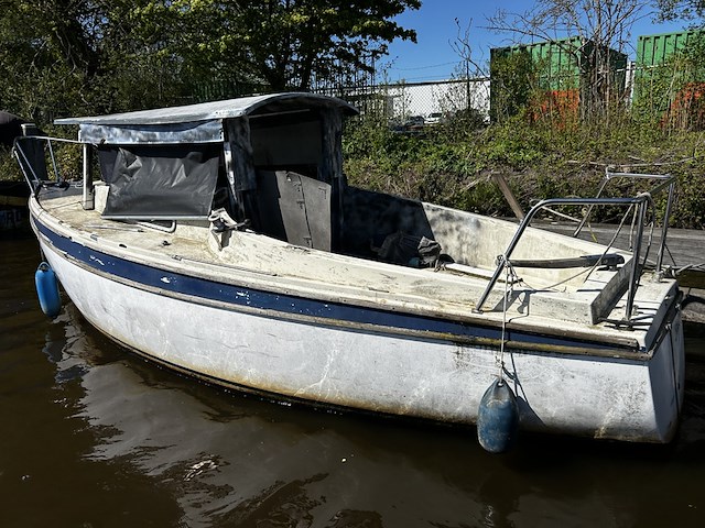 (locatie groningen) polyester kajuitzeilboot, skuumke, excl. mast - afbeelding 6 van  6
