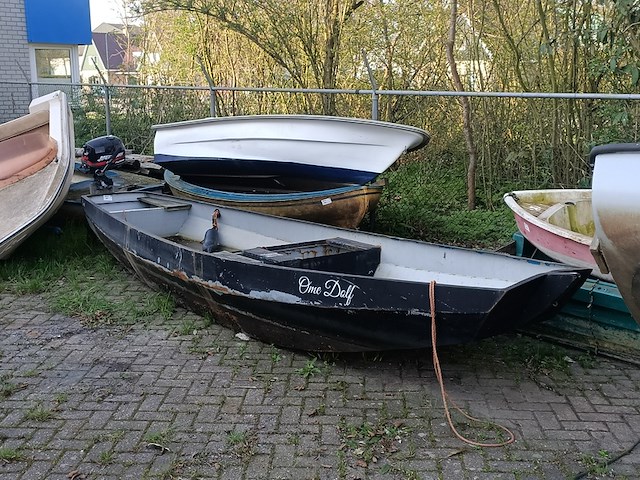 (locatie heeg) metalen vlet, ome dolf, buitenboordmotor mercure fourstroke 4.0 pk - afbeelding 1 van  13