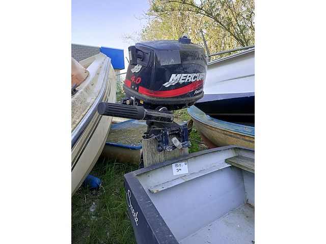 (locatie heeg) metalen vlet, ome dolf, buitenboordmotor mercure fourstroke 4.0 pk - afbeelding 8 van  13