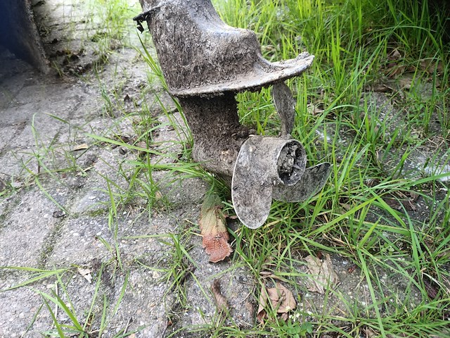 (locatie heeg) metalen vlet, ome dolf, buitenboordmotor mercure fourstroke 4.0 pk - afbeelding 12 van  13