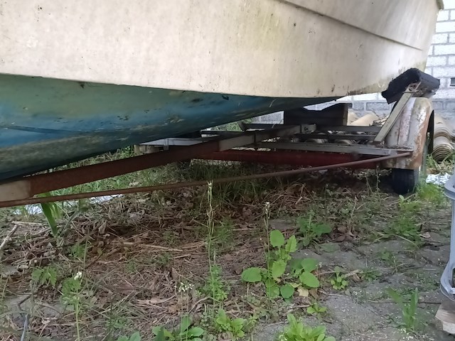 (locatie heeg) speedboot op boottrailer - afbeelding 7 van  7