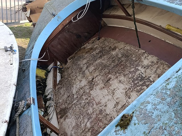 (locatie heeg) zeilbootje zonder mast - afbeelding 5 van  9