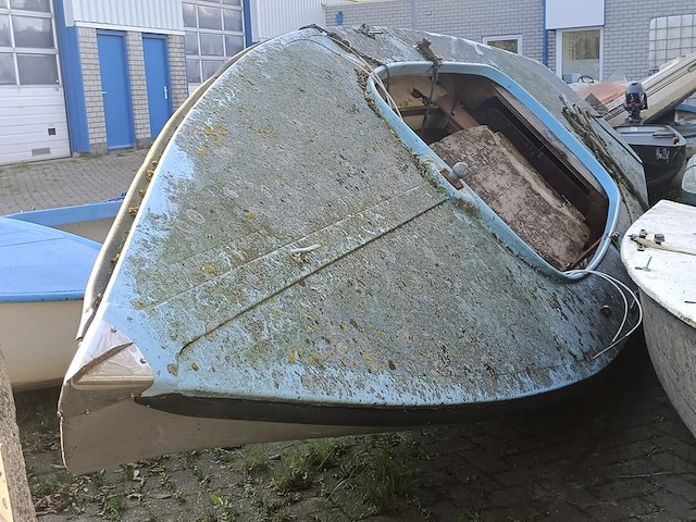 (locatie heeg) zeilbootje zonder mast - afbeelding 8 van  9