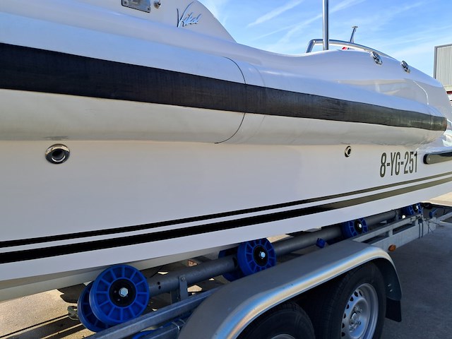 ( locatie heerenveen ) rib tender met boottrailer, vikal / vlemmix, 8.0m, 2005 - afbeelding 4 van  96